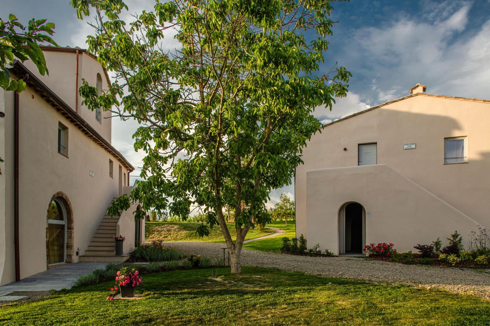 Bed and Breakfast Relais Borgo Elissa Чертальдо Екстер'єр фото